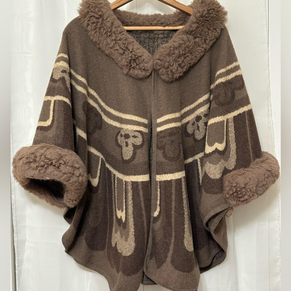 Boho Cape Coat Faux Fur - Vintage